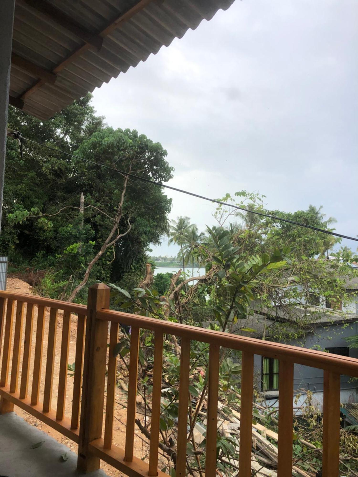 Jungle Beach Inn Unawatuna Exterior photo